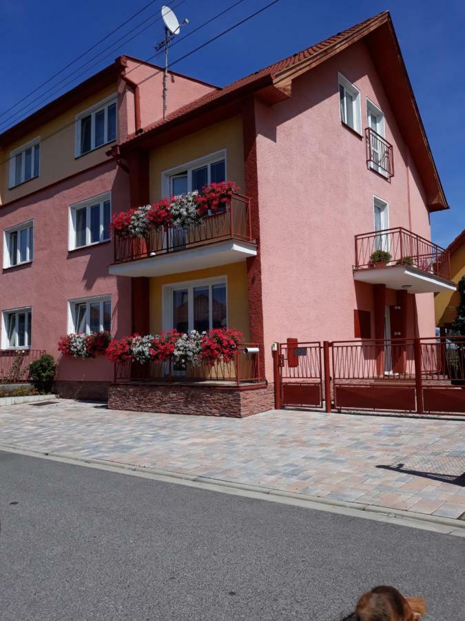 Apartmány BOSS Liptovsky Mikulas Exterior foto